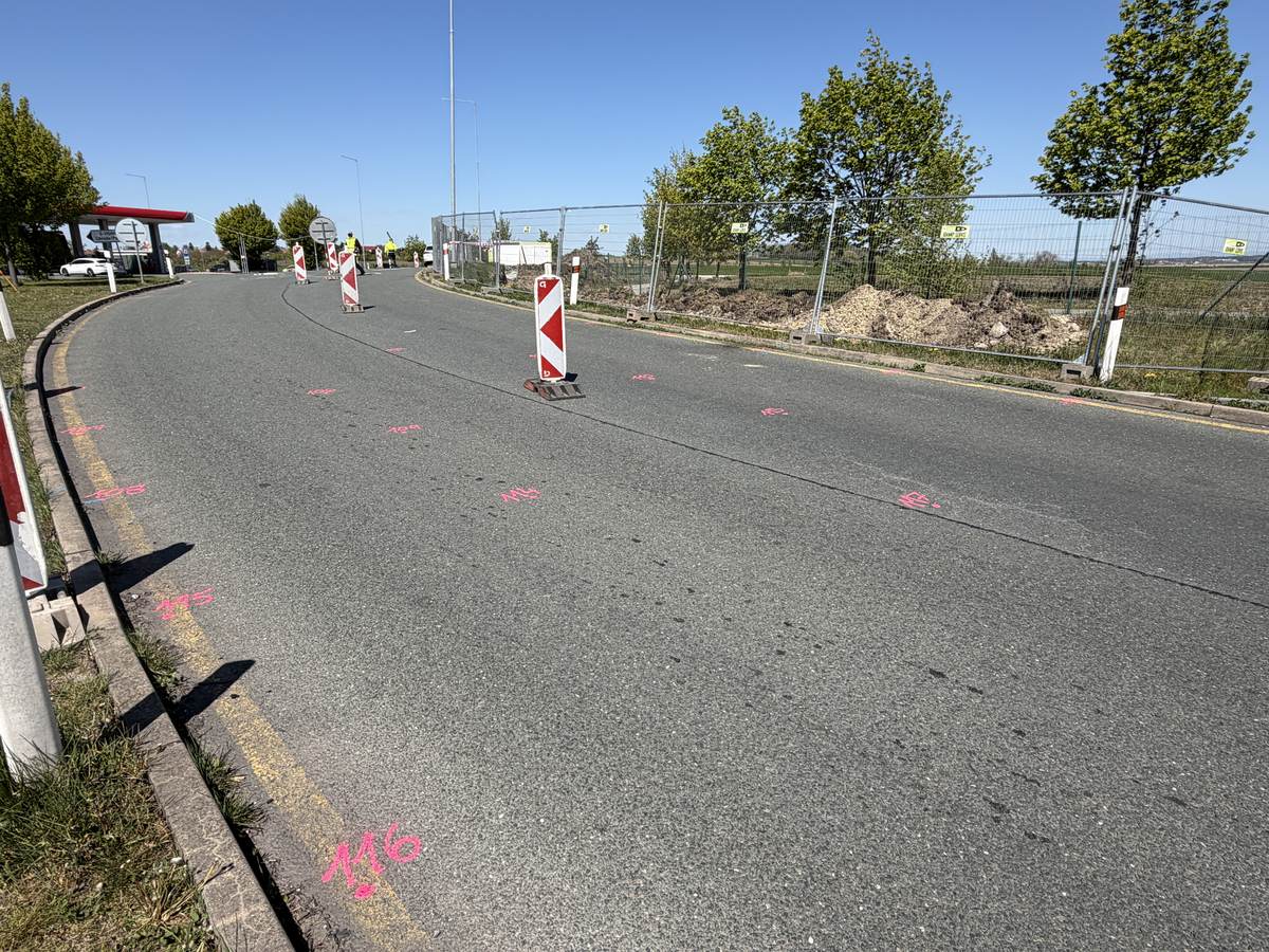 Kontrolní zaměření a monitoring poklesů vozovky během výstavby - geodet GEREVA Praha
